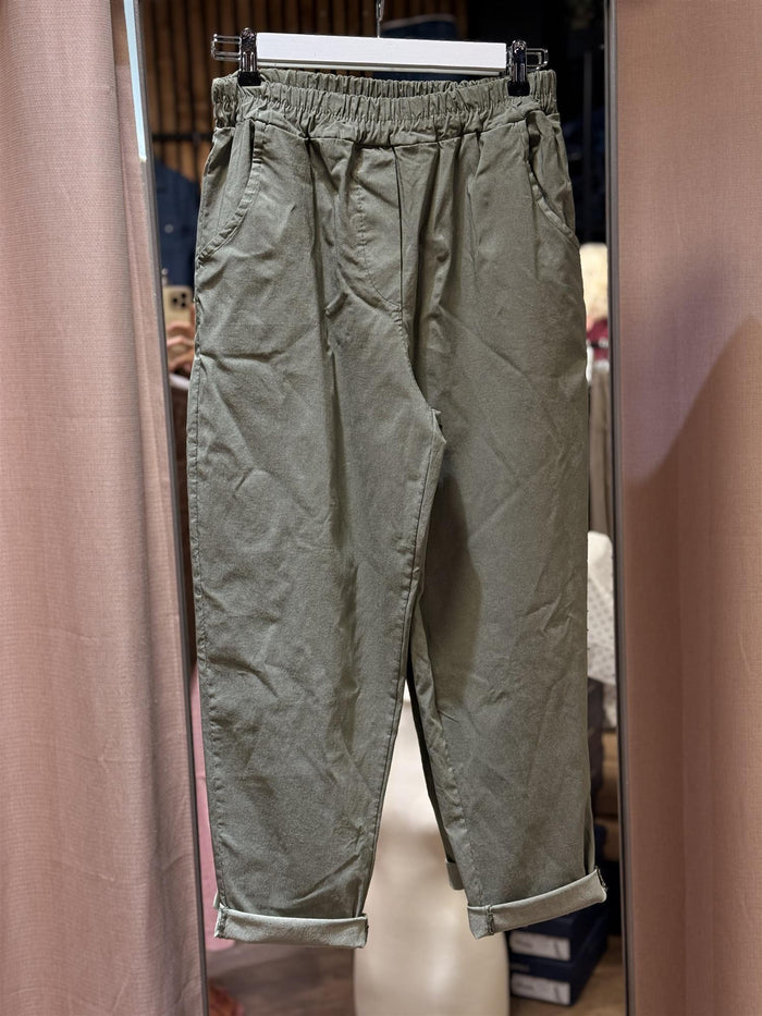 Magic Line Chino Pant - Salvie