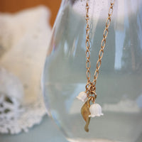 Kort kjede, Lilies & Pearls
