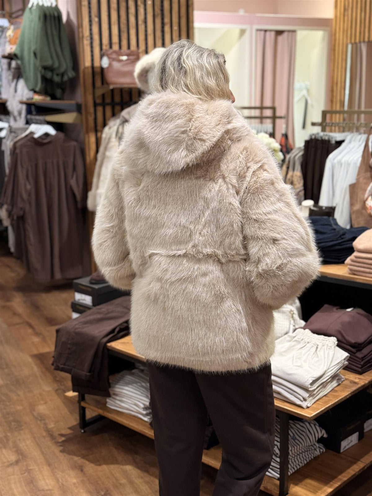 Hood Minky Jacket - Offwhite