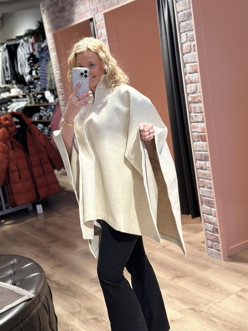 Skyfaling Poncho Birch