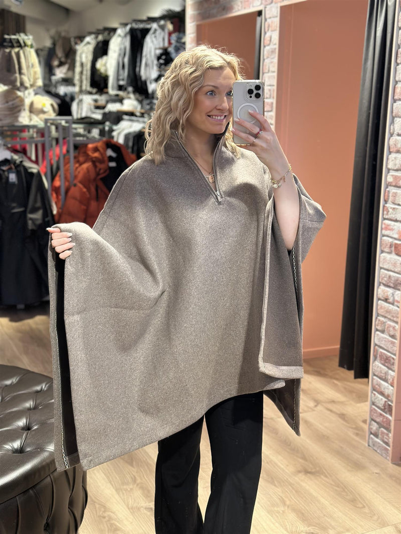 Skyfaling Poncho Earth Brown