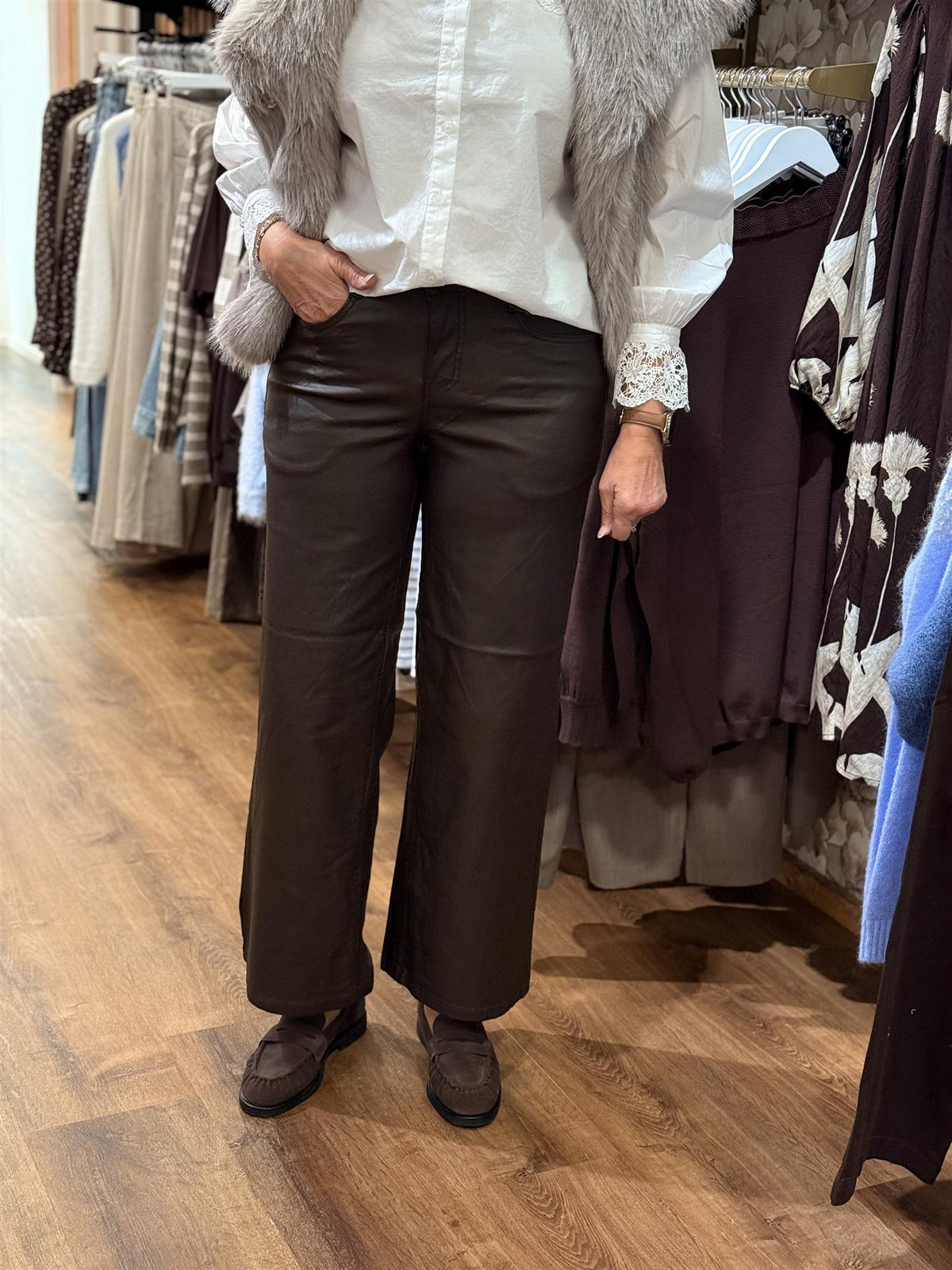 Ze-Issey 207 - Issey pants coated twill Chocolate