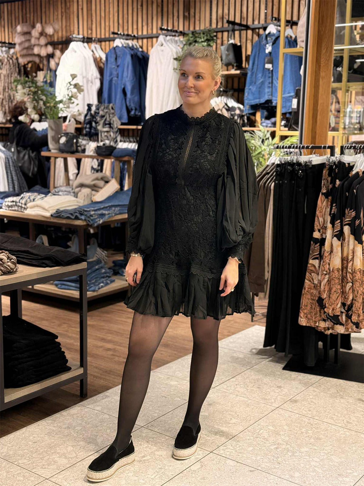 Kjole Lux Plisse Black