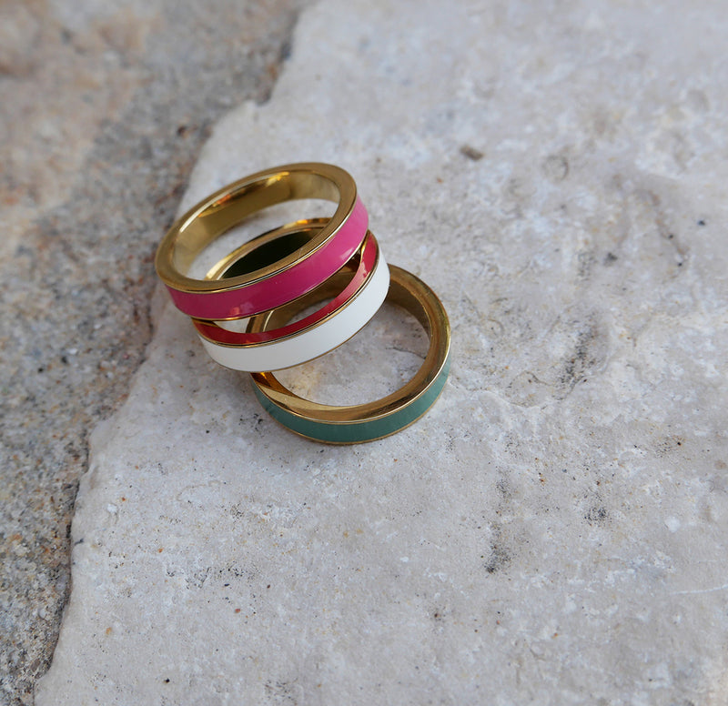 Ring, Rosa emalje