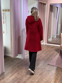 Kåpe m Hette/vannavvisende Rød