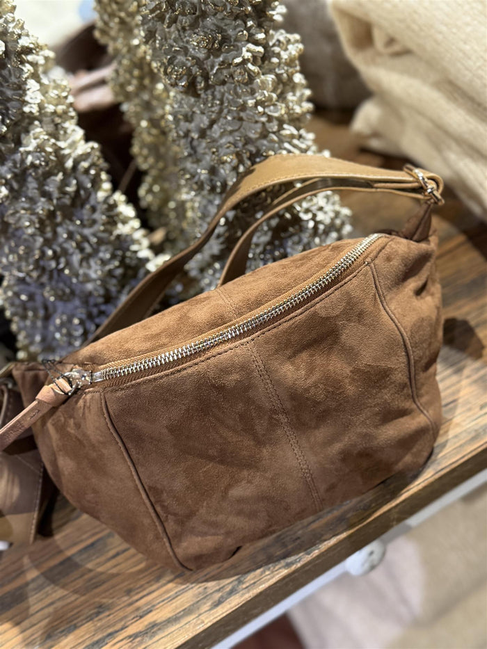 Suede Bumbag Caramel w. Light gold