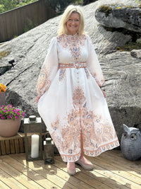 Kjole Lang Beige Paisley