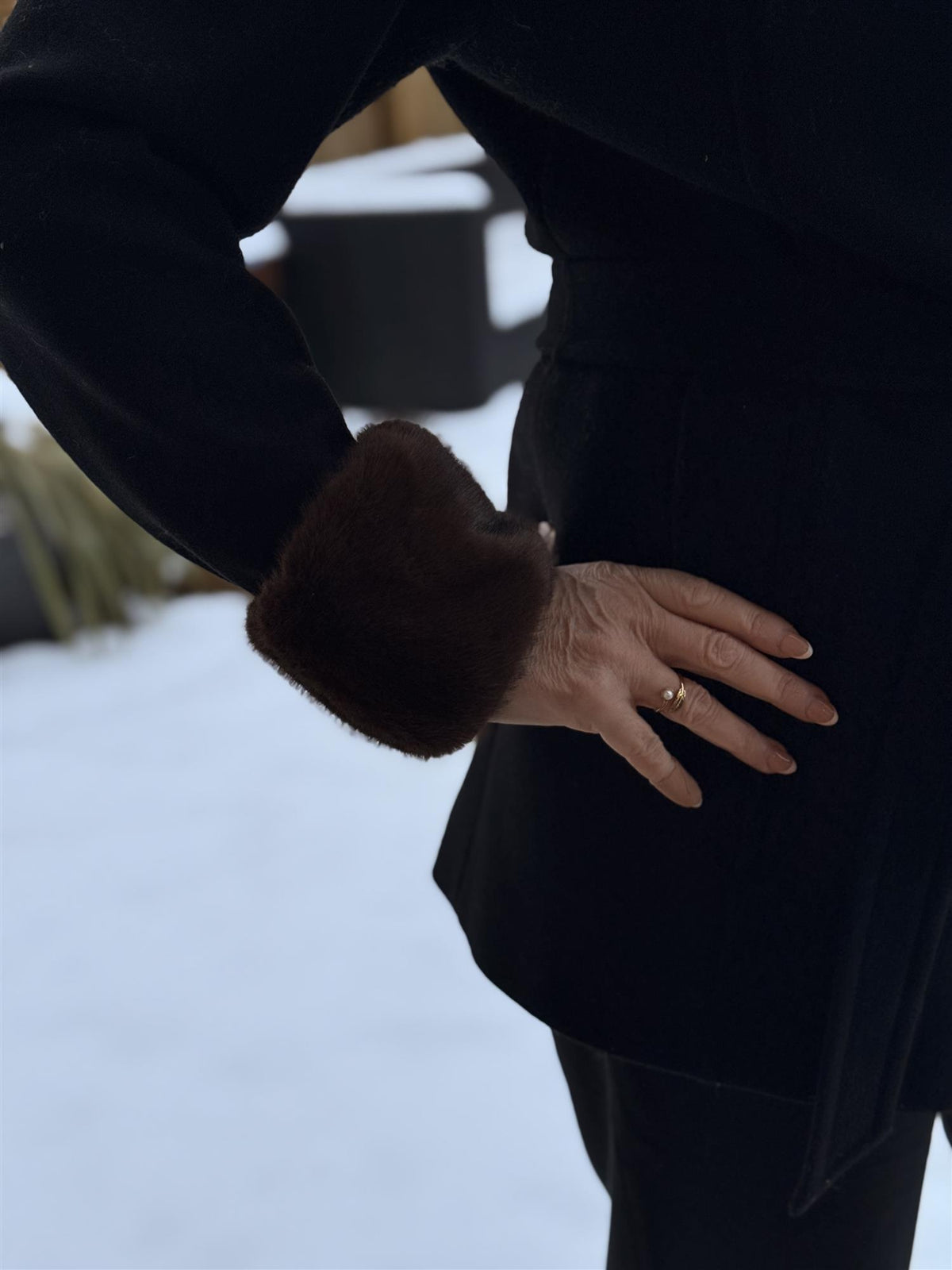 Fuskpels Mansjetter Brun