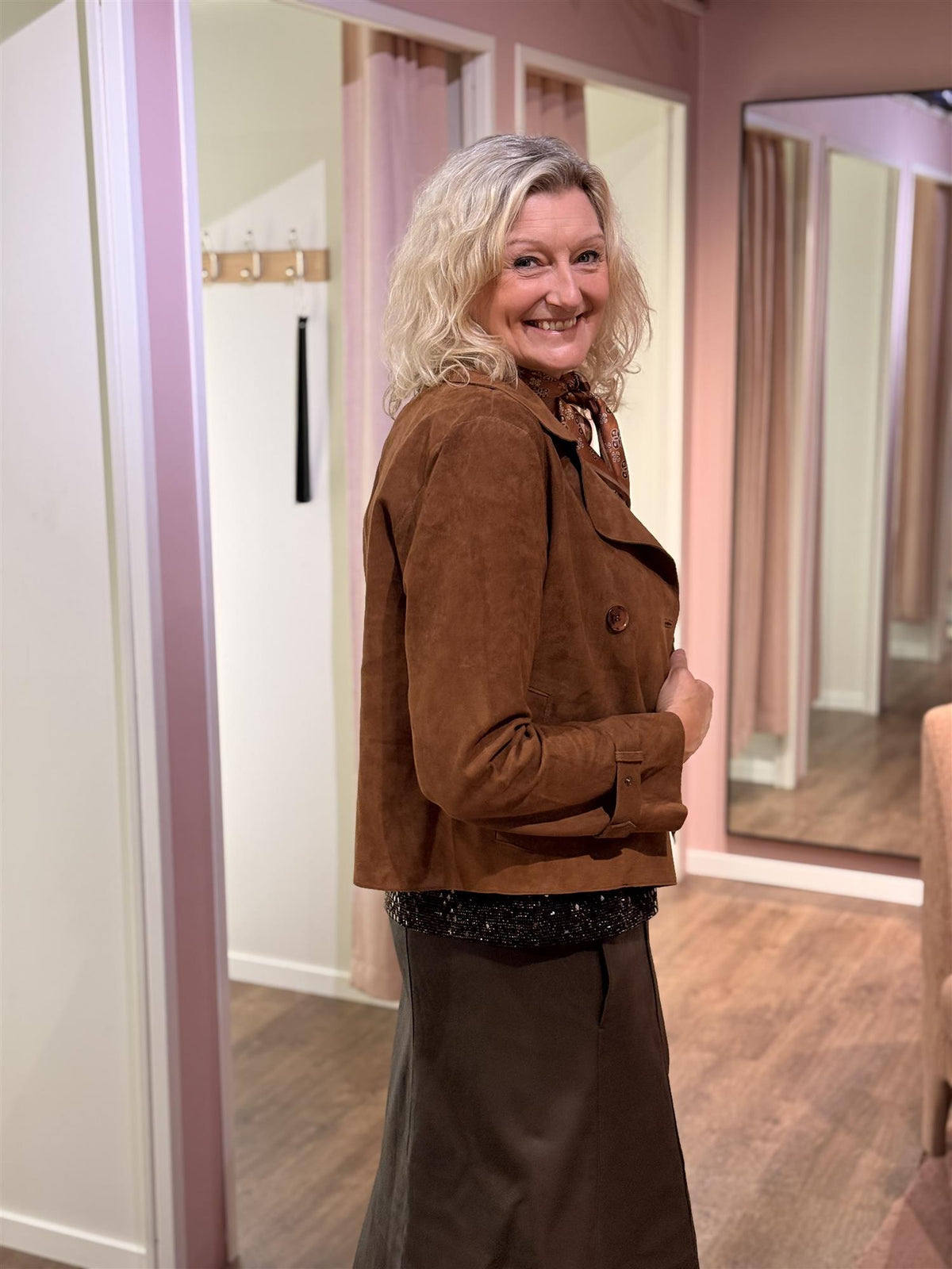 Short Suede Leather Trenchcoat Caramel