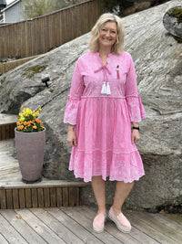 Kjole Boho Doll Emb Pink