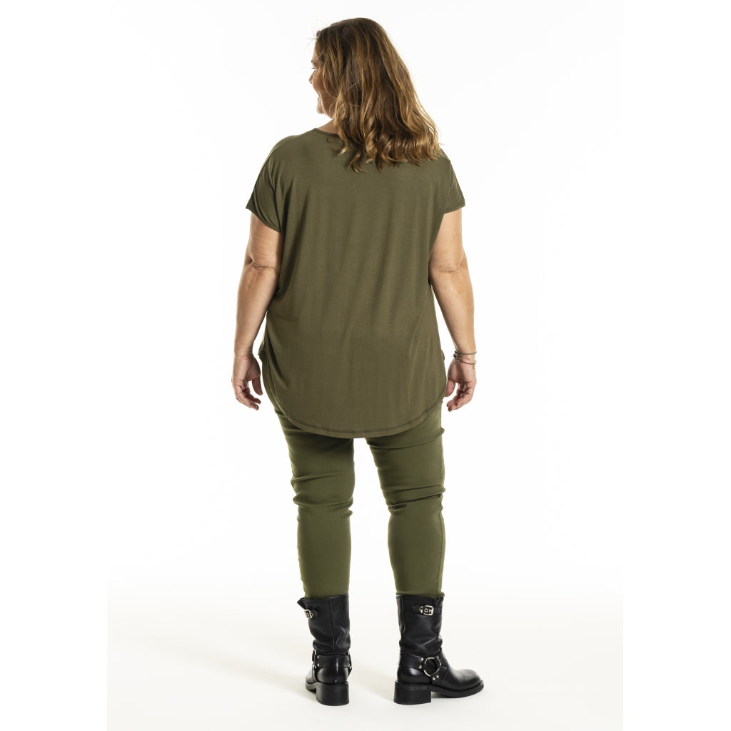 Gitte T-shirt Oliven m/print