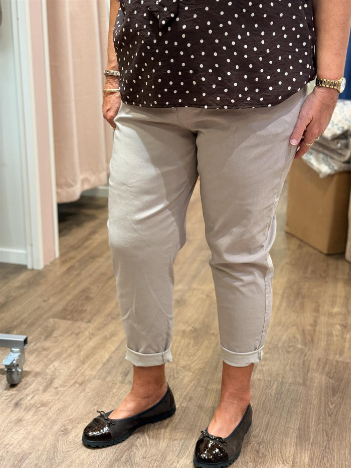 Magic Line Chino Pant - Chocolate