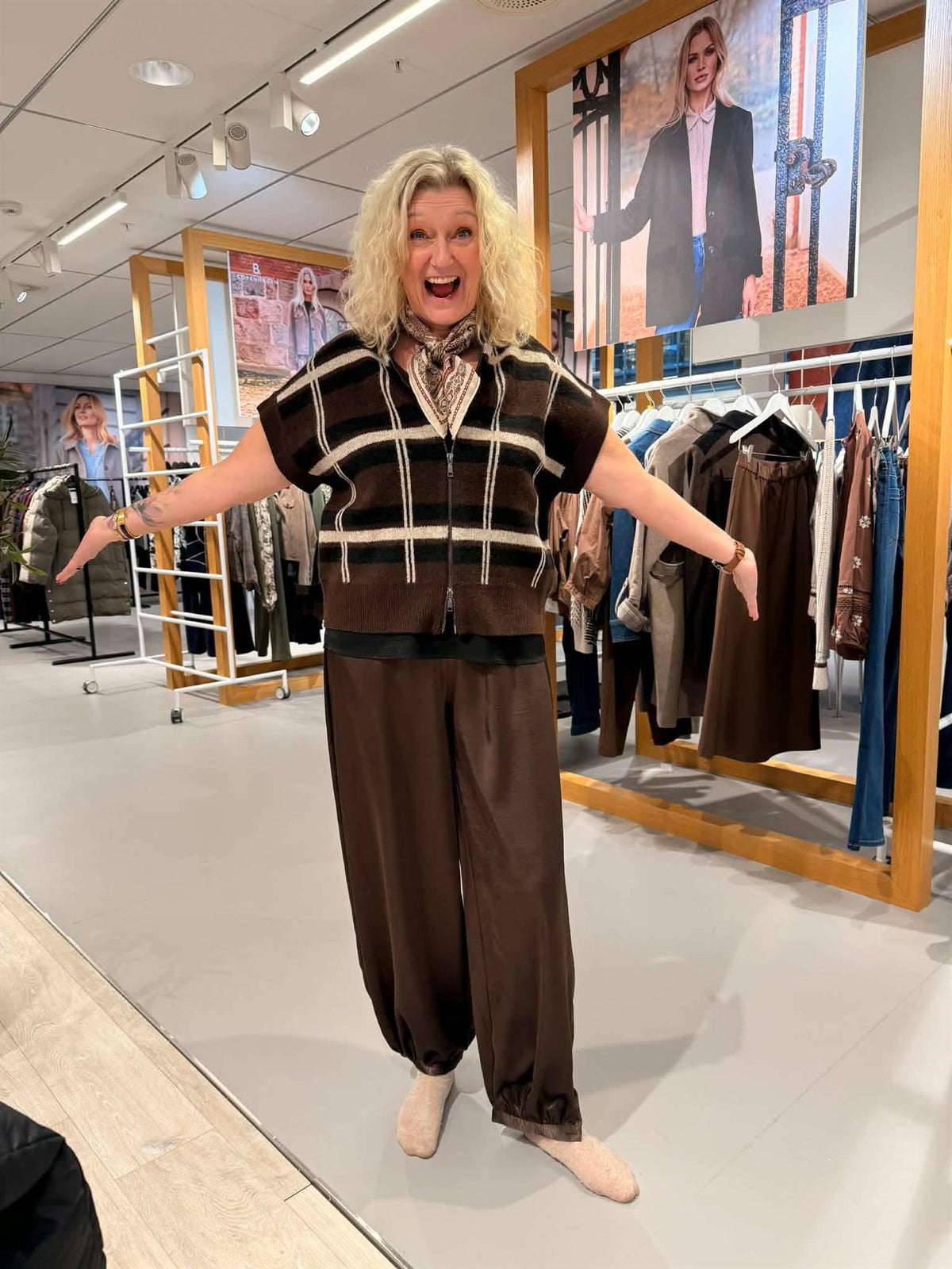 Vest Ruter Brun