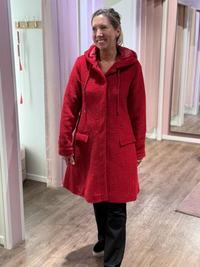 Kåpe m Hette/vannavvisende Rød