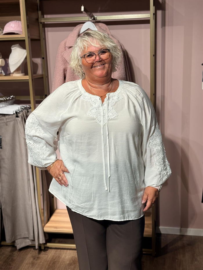 KCnioma Blouse Chalk
