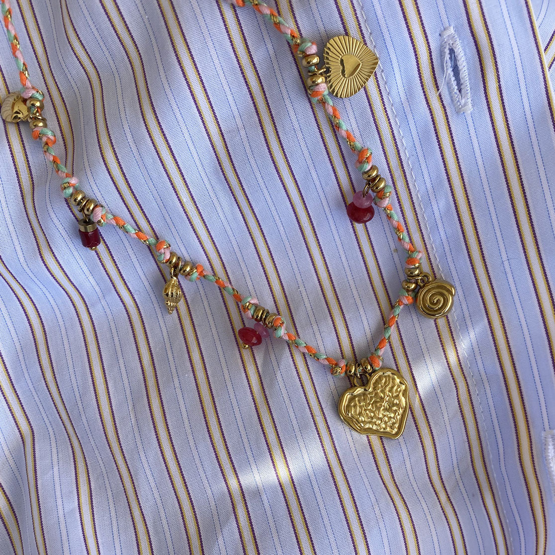 Kort kjede med charms, Hjerte, pink