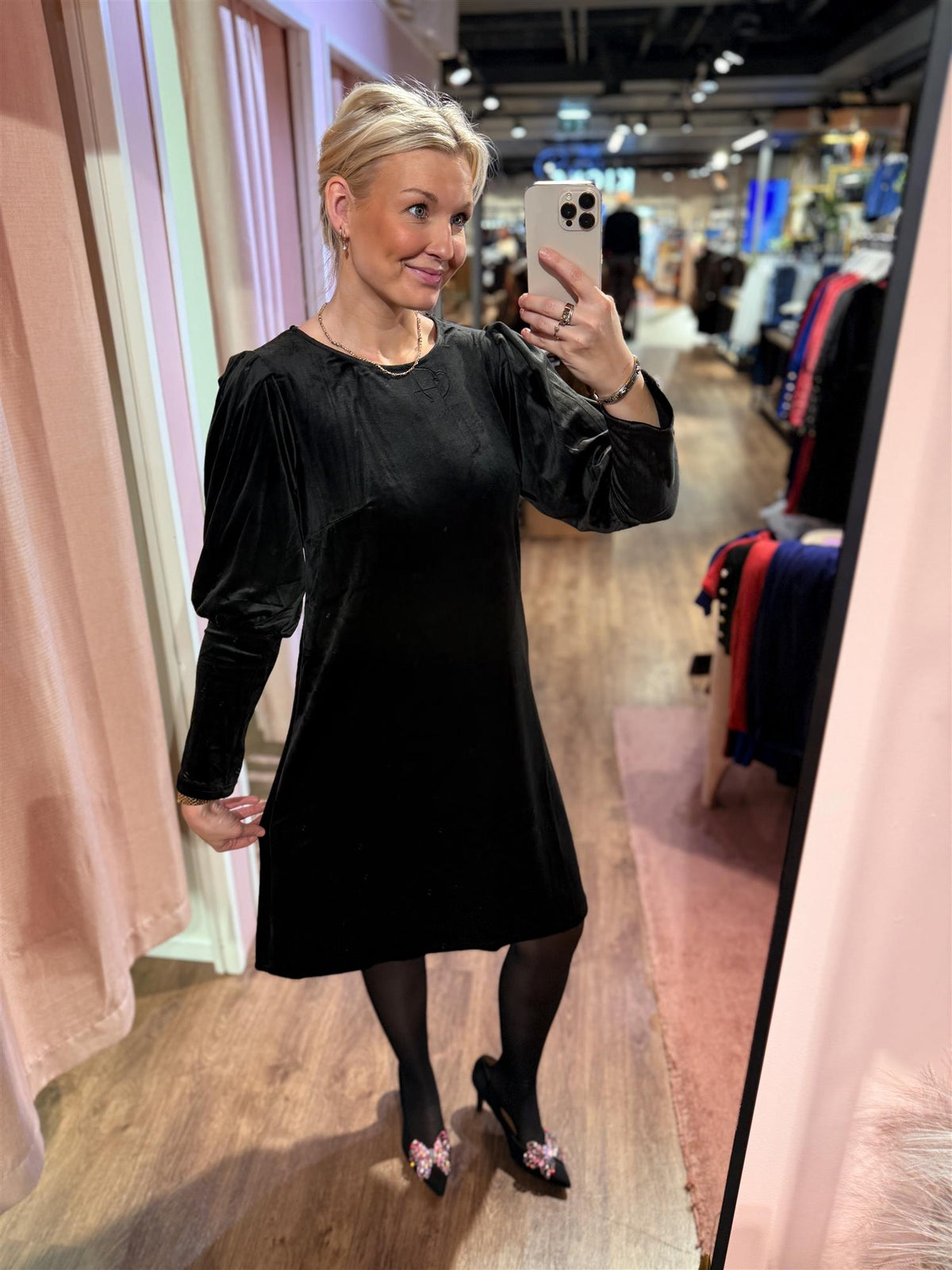 Kjole Tea Velour Sort