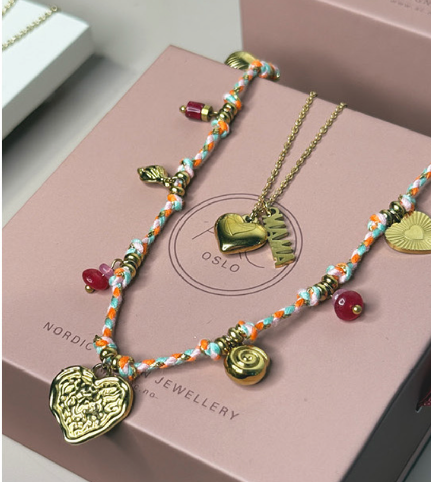 Kort kjede med charms, Hjerte, pink
