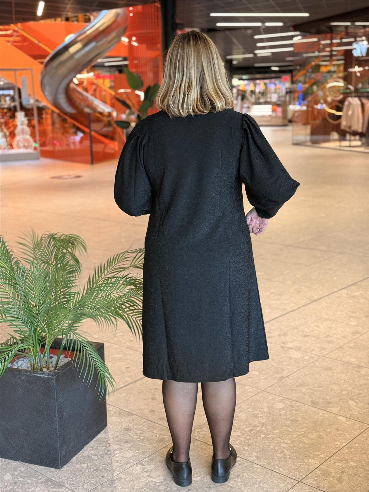 Kjole Tea Lux Black (Glitter)