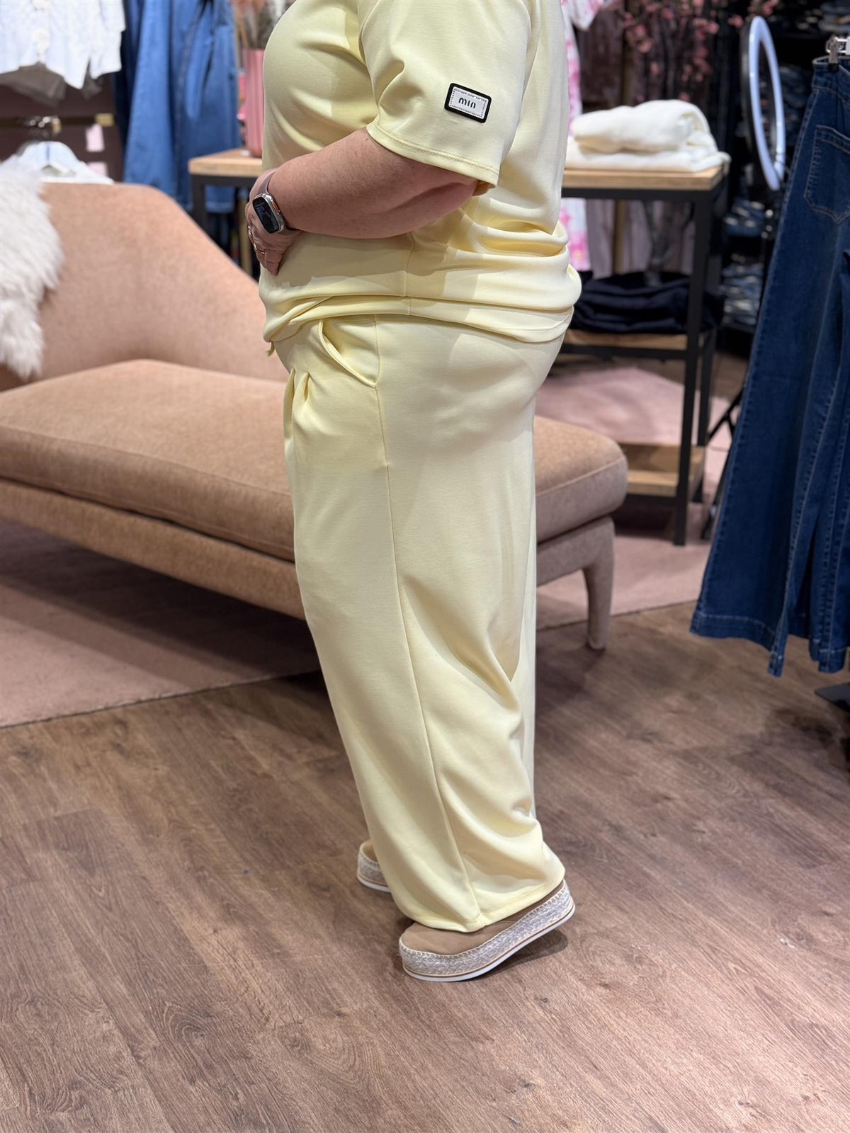 Bukse Jaffa, Yellow