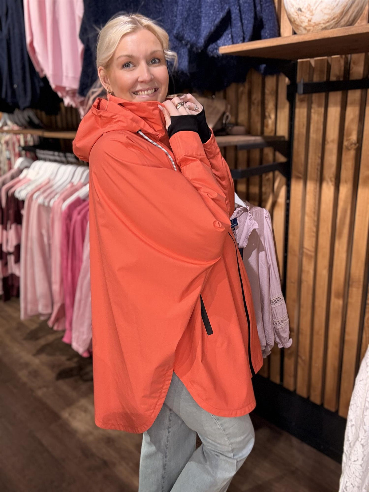 Regnponcho/jakke Scarlet Red