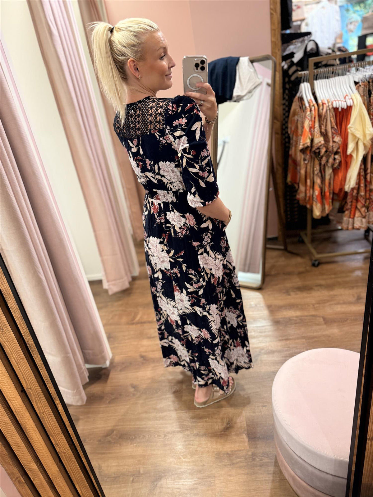 ROSE LACE DRESS 3/4 SL