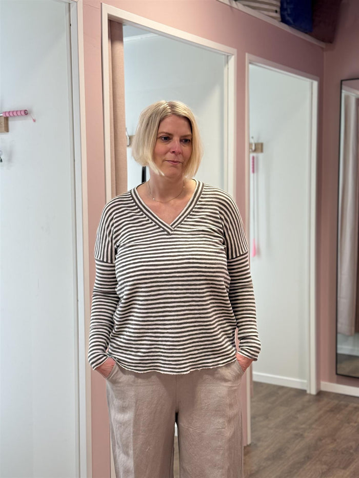 Shirt loose w/panelled v-neck earth/white melange